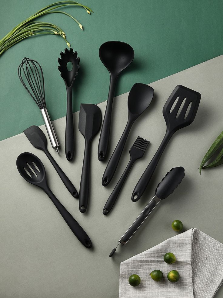 TABLEWARE AND UTENSILS