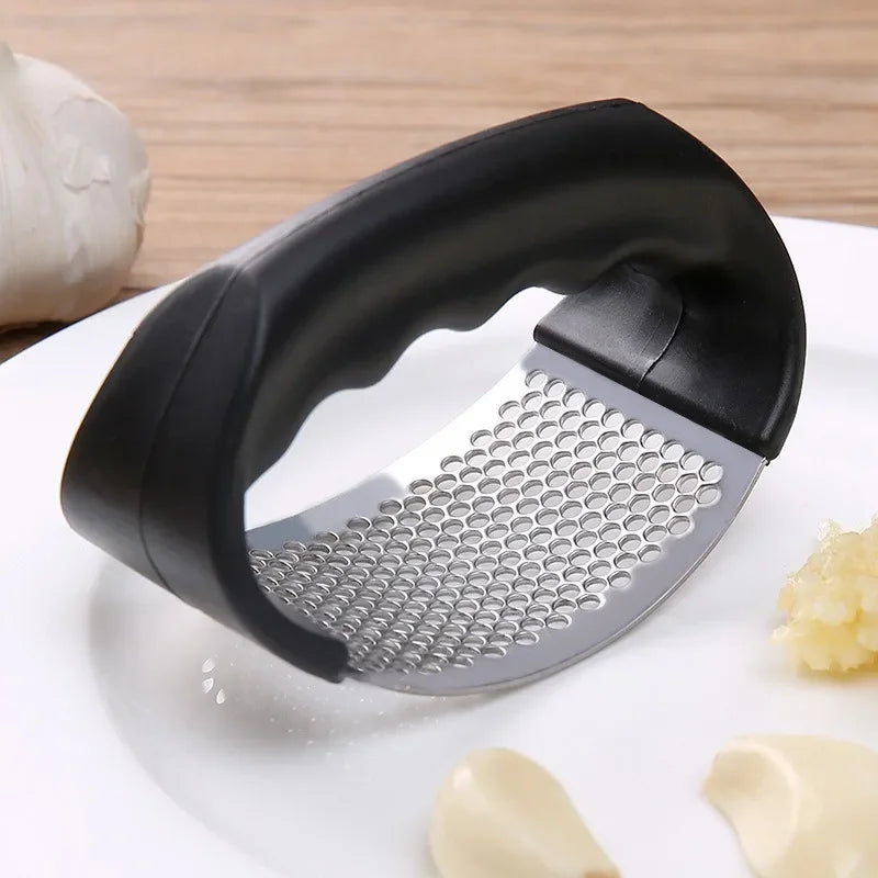 GarliRocker – Garlic Crusher Tool