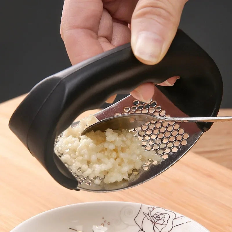 GarliRocker – Garlic Crusher Tool